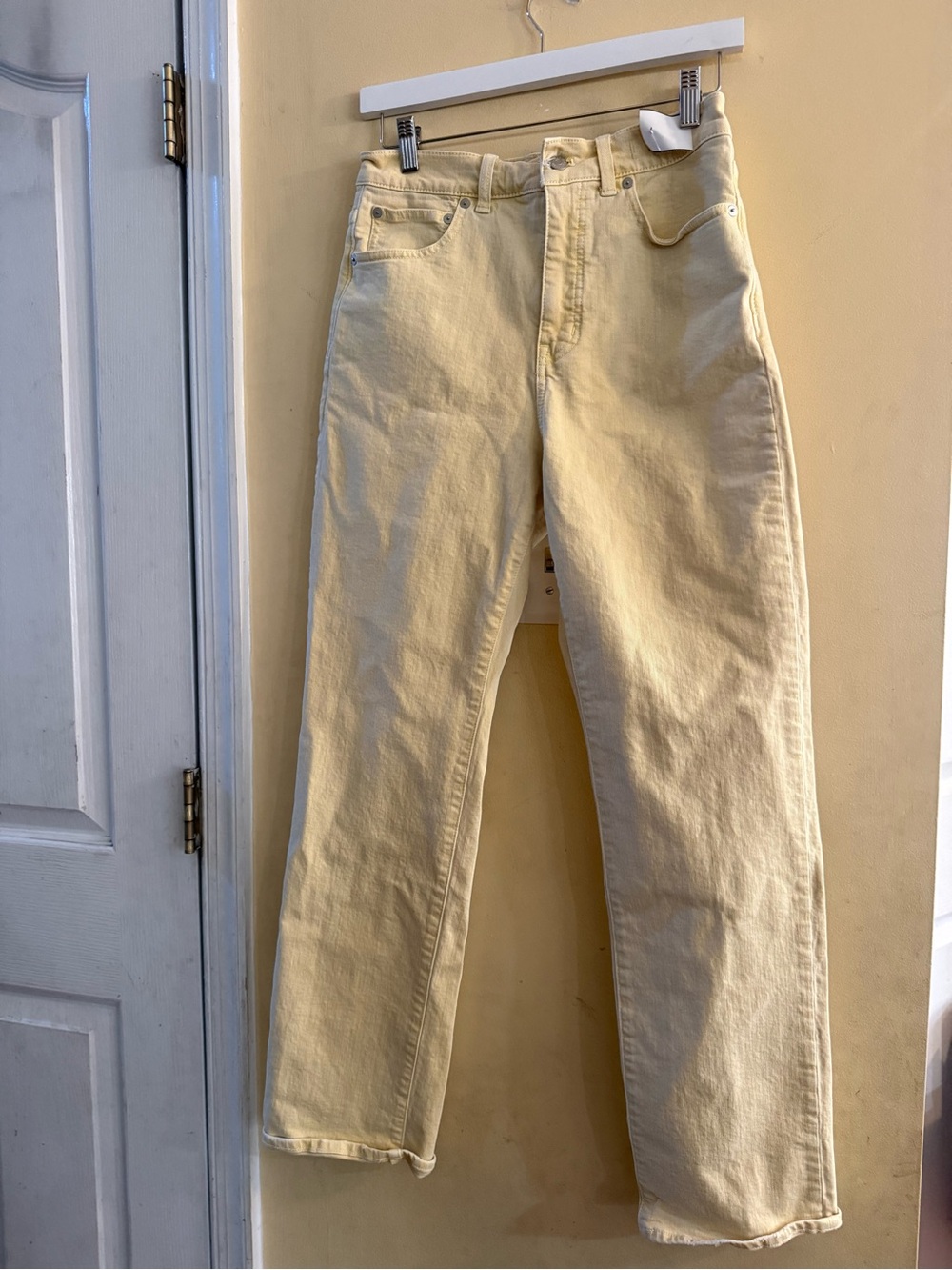 Madewell ‘90s straight Pale Yellow Denim Jeans, size 27